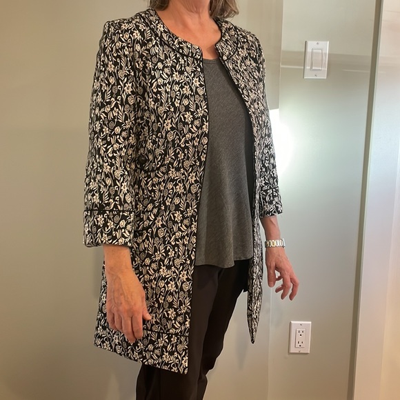 Women’s blazer/jacket - Picture 9 of 9